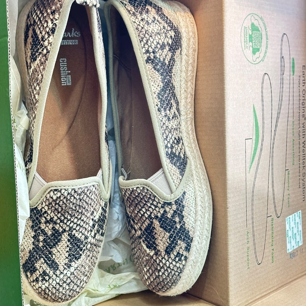 Earth Origins Tova Snake Print Slip On Espadrille Flats Women Size 9